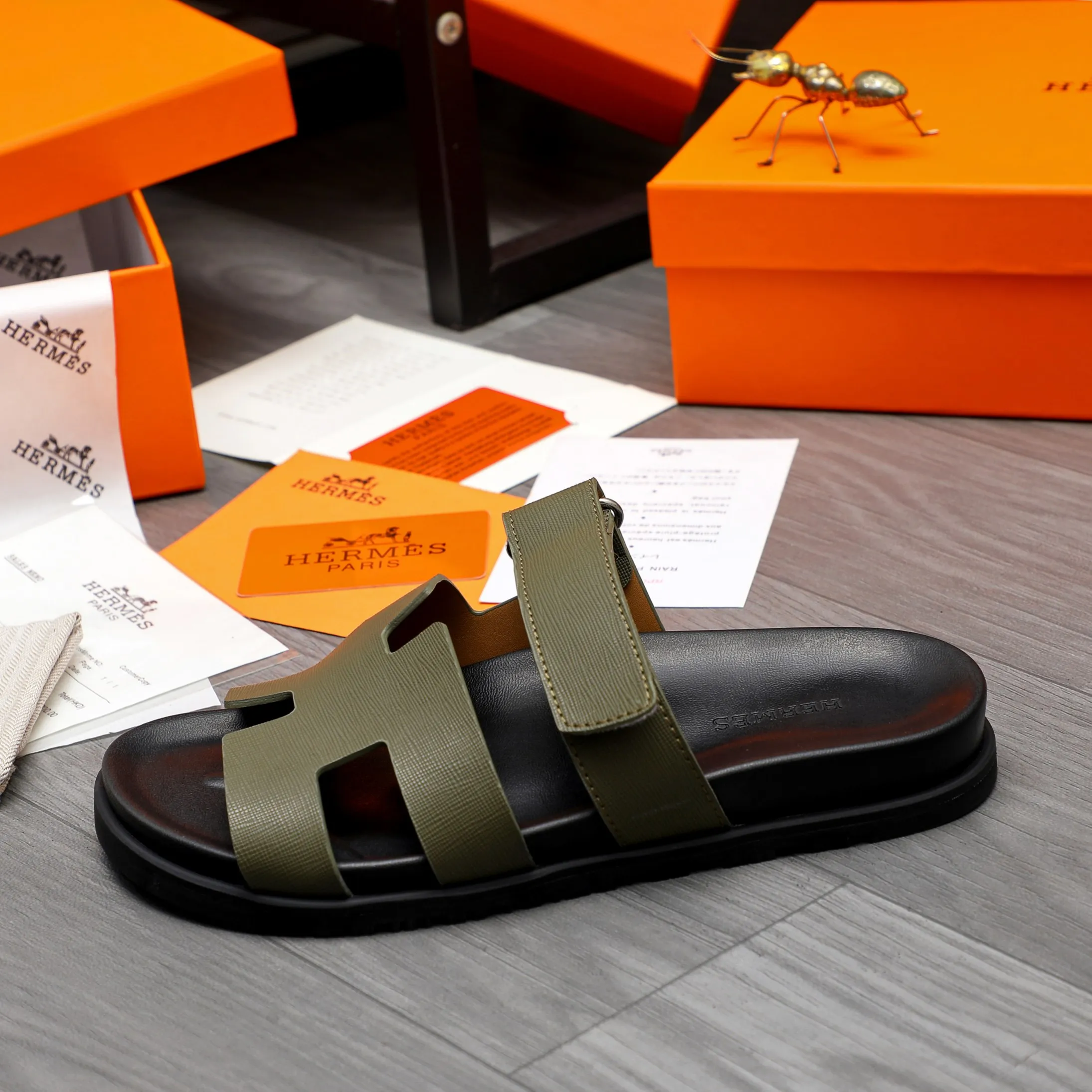 Men's shoes 💰340 Product trademark: Hermes "Hermes" Couple's slippers Regular size: 36-46 Product material: Selected vertical grain cowhide upper, microfiber lining, original outsole